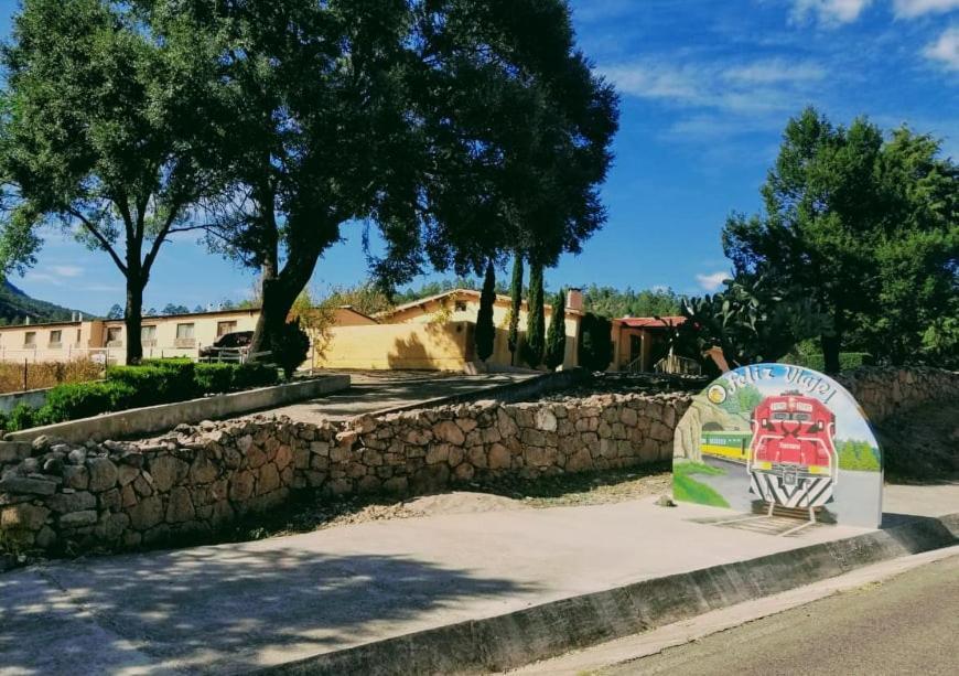 Hotel Paraiso Del Oso Cerocahui Luaran gambar