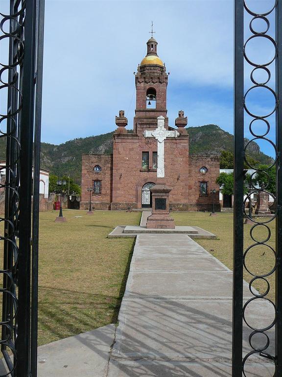 Hotel Paraiso Del Oso Cerocahui Luaran gambar